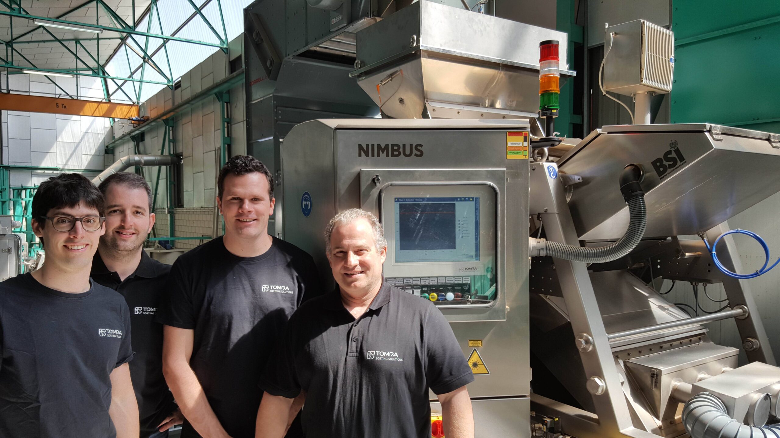 Team of serviice Isaiah Raedschelders, Alejandro Palacios, Tom Macken and Jorge Cascales|Alejandro Palacios, Director de ventas de TOMRA Sorting Food para España y Portugal|Demo NIMBUS BSI_1|Demo NIMBUS BSI_2|Demo NIMBUS BSI_3|Demo NIMBUS BSI_4